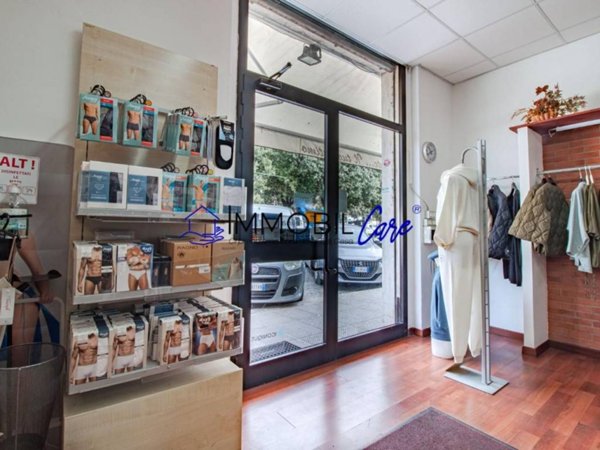 negozio in vendita a Livorno in zona Stazione