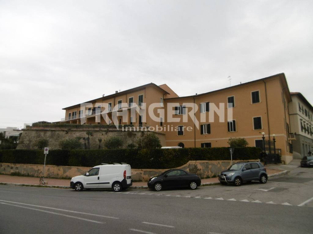 appartamento in vendita a Livorno in zona Montenero