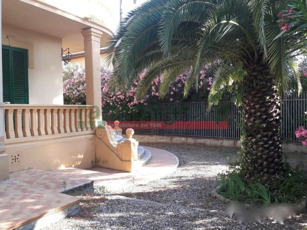 casa indipendente in vendita a Livorno in zona Quercianella