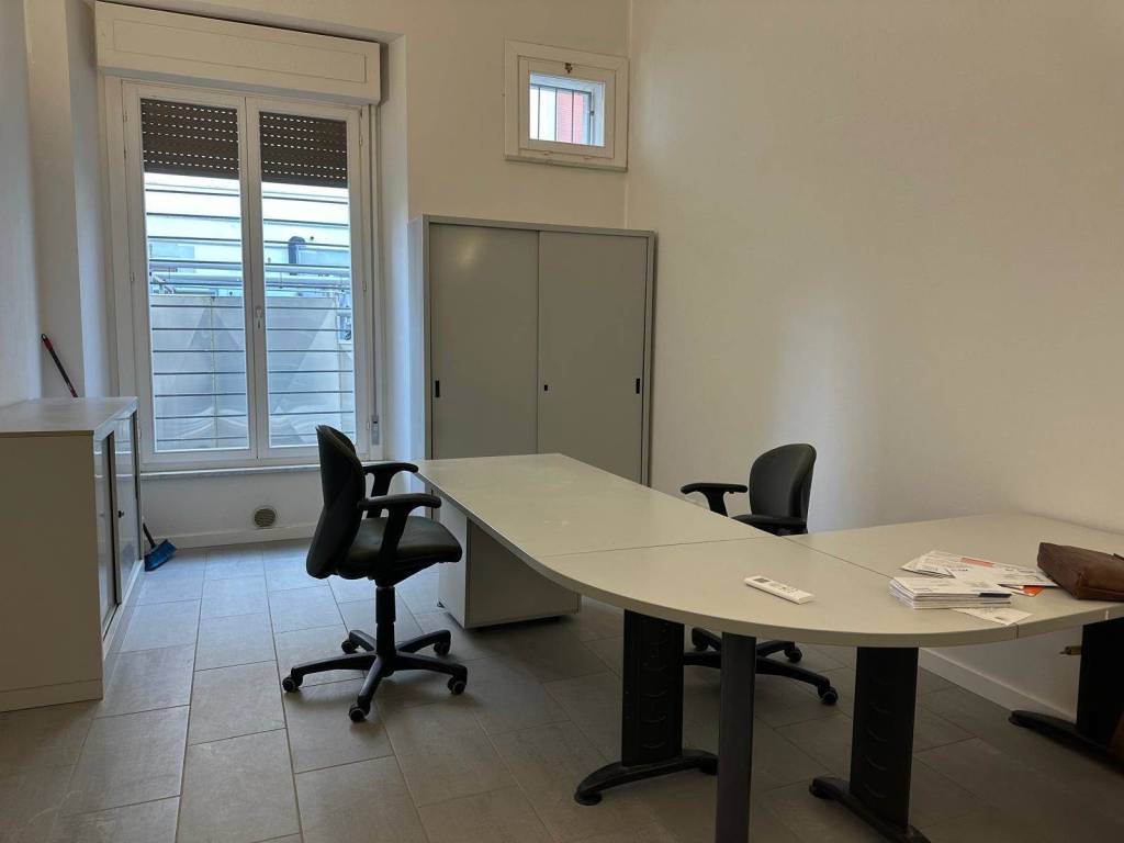 ufficio in vendita a Livorno in zona Centro Città