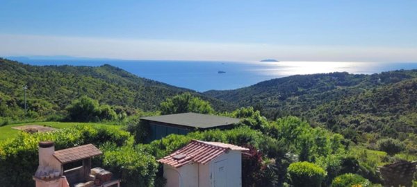 casa indipendente in vendita a Livorno in zona Montenero