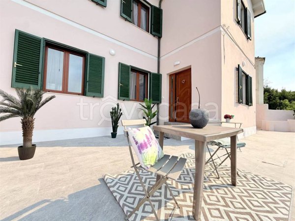 casa indipendente in vendita a Livorno in zona Montenero