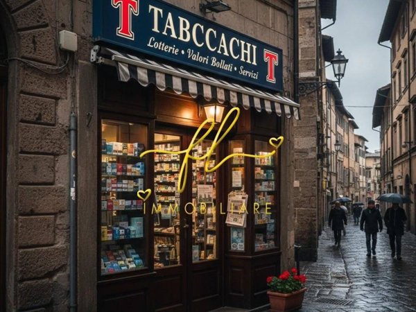 negozio in vendita a Livorno in zona Centro Città