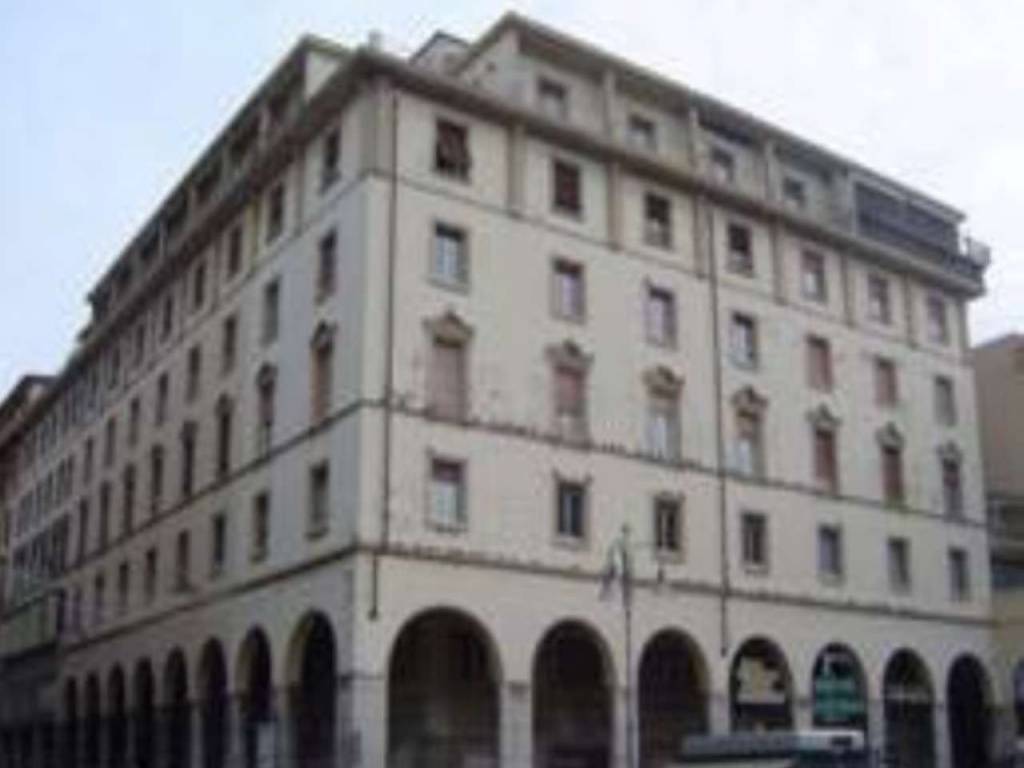 ufficio in vendita a Livorno in zona Centro Città