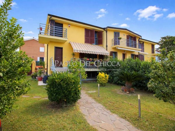 casa indipendente in vendita a Livorno in zona La Leccia