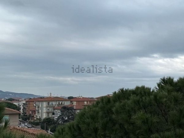 appartamento in vendita a Livorno in zona Ardenza