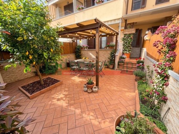 casa indipendente in vendita a Livorno