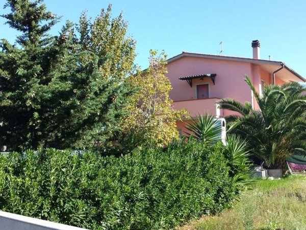 casa indipendente in vendita a Livorno in zona Crocino