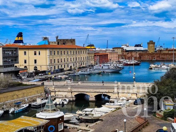 appartamento in vendita a Livorno in zona Centro Città