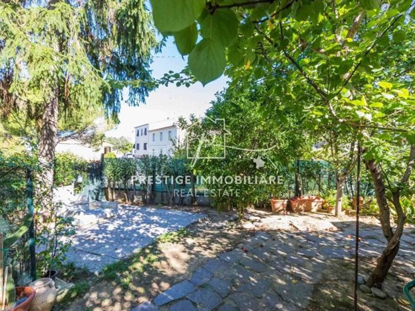 appartamento in vendita a Livorno in zona Montenero