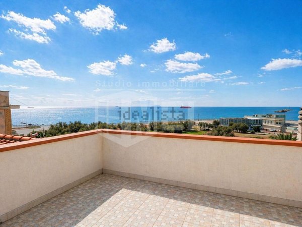 appartamento in vendita a Livorno in zona Lungomare