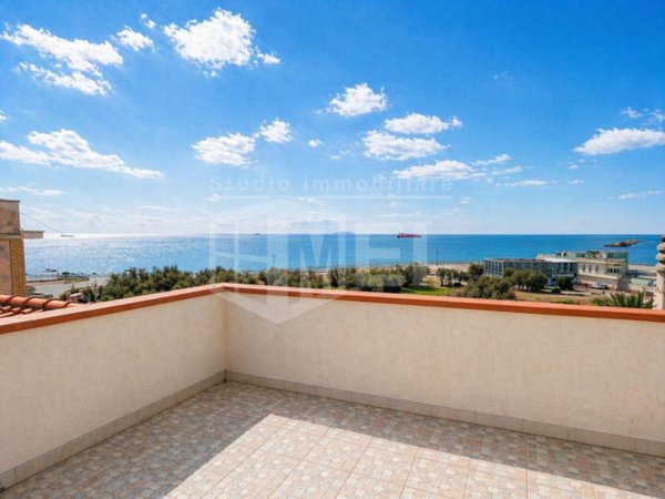 appartamento in vendita a Livorno in zona Lungomare