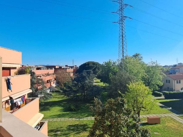 appartamento in vendita a Livorno in zona Limoncino