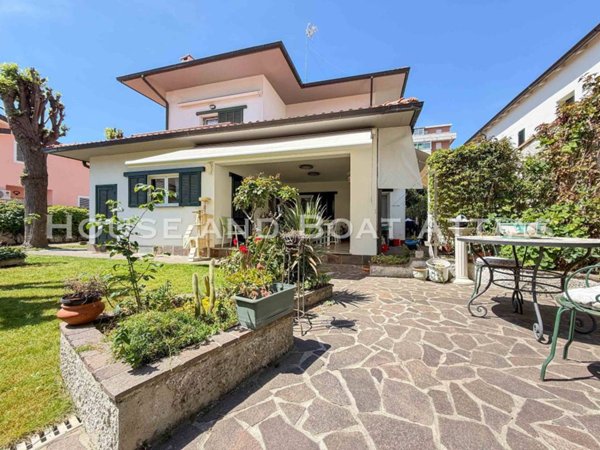 casa indipendente in vendita a Livorno