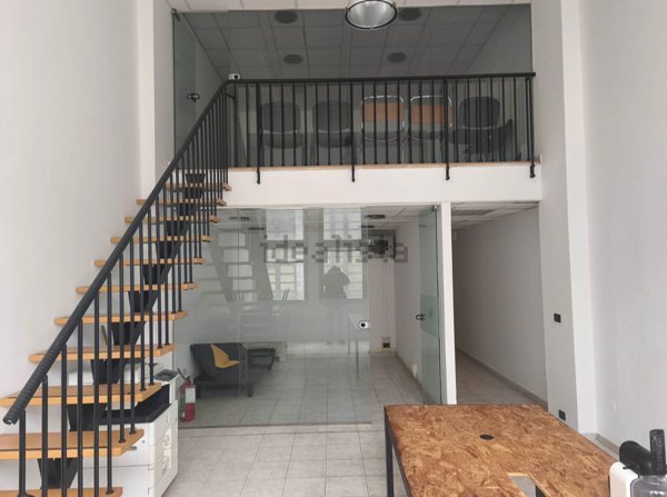 ufficio in vendita a Livorno in zona Centro Città