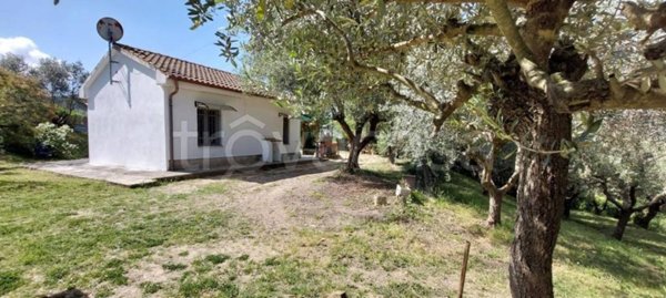 casa indipendente in vendita a Livorno in zona Limoncino