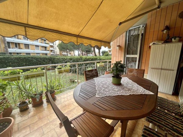 appartamento in vendita a Livorno in zona Antignano