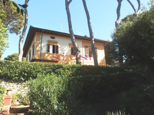 casa indipendente in vendita a Livorno in zona Montenero