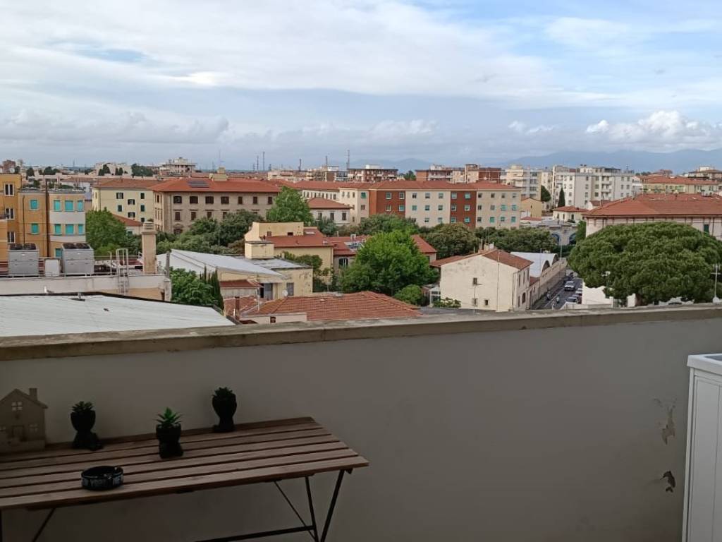 appartamento in vendita a Livorno in zona Ospedale