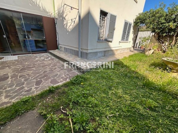 appartamento in vendita a Livorno in zona Antignano