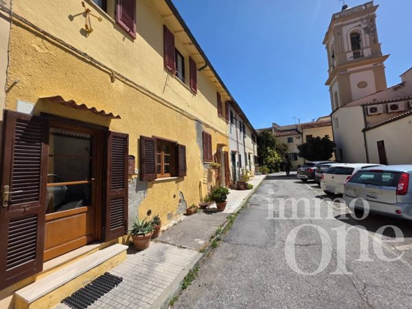appartamento in vendita a Livorno in zona Antignano