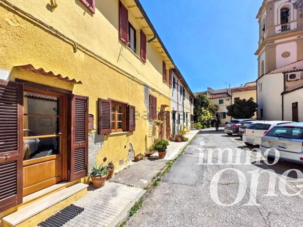 appartamento in vendita a Livorno in zona Antignano
