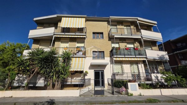 appartamento in vendita a Livorno in zona Antignano