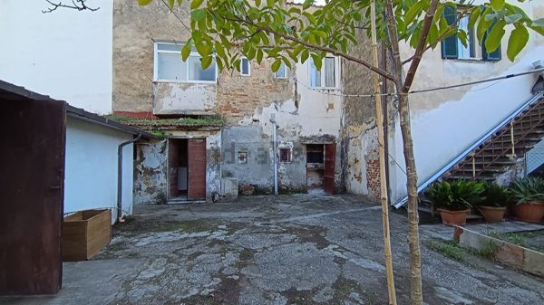 appartamento in vendita a Livorno in zona Stazione