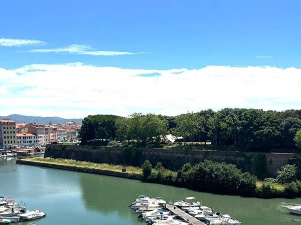appartamento in vendita a Livorno in zona Stazione