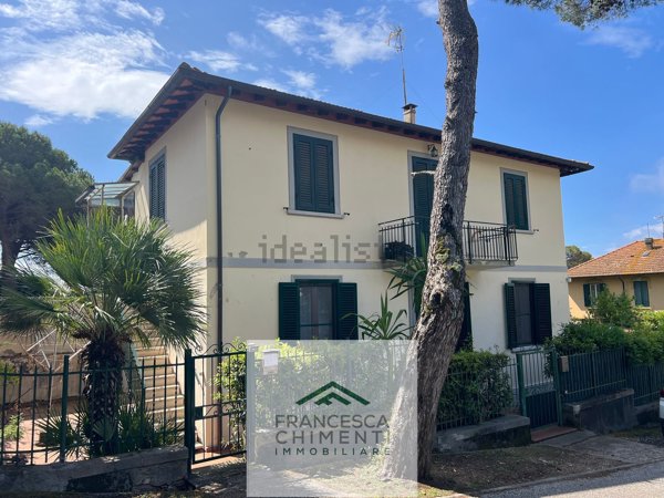 appartamento in vendita a Livorno in zona Quercianella