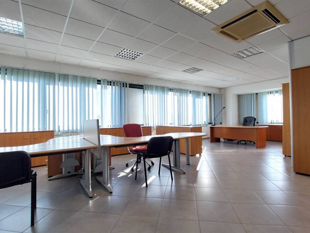 ufficio in vendita a Livorno in zona Ospedale