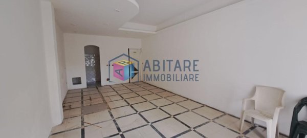 locale commerciale in vendita a Livorno
