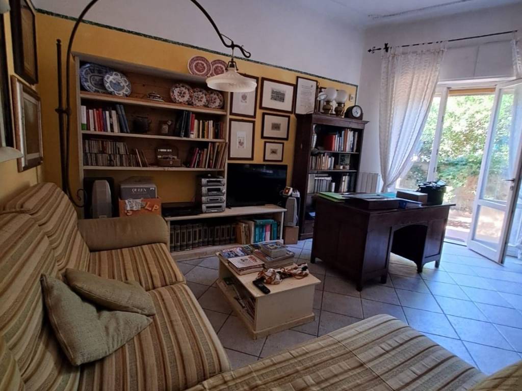 appartamento in vendita a Livorno in zona Ardenza