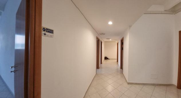 locale di sgombero in vendita a Livorno
