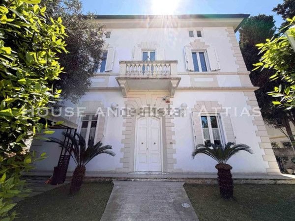 casa indipendente in vendita a Livorno in zona Antignano