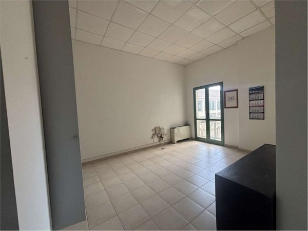 ufficio in vendita a Livorno in zona Centro Città