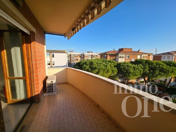 appartamento in vendita a Livorno in zona Antignano