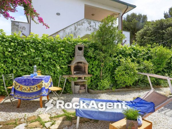 casa indipendente in vendita a Livorno in zona Quercianella