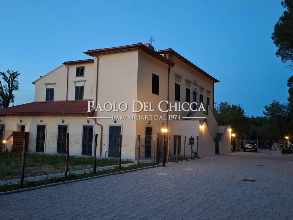 appartamento in vendita a Livorno in zona Limoncino