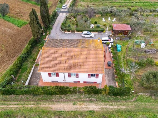 appartamento in vendita a Livorno in zona Limoncino