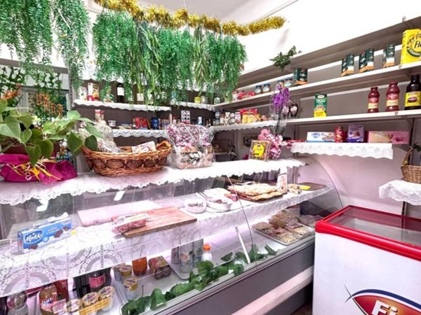 negozio in vendita a Livorno