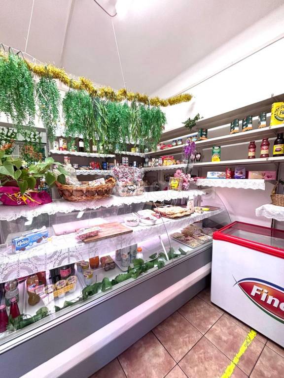 negozio in vendita a Livorno