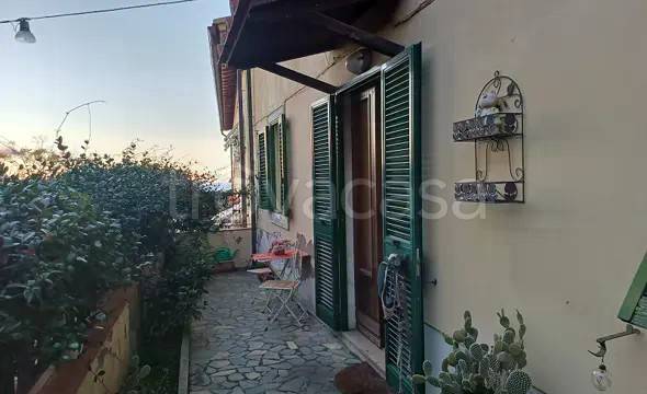 appartamento in vendita a Livorno in zona Montenero