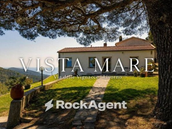 casa indipendente in vendita a Livorno in zona Montenero