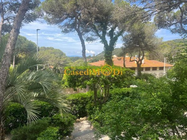 casa indipendente in vendita a Livorno in zona Montenero