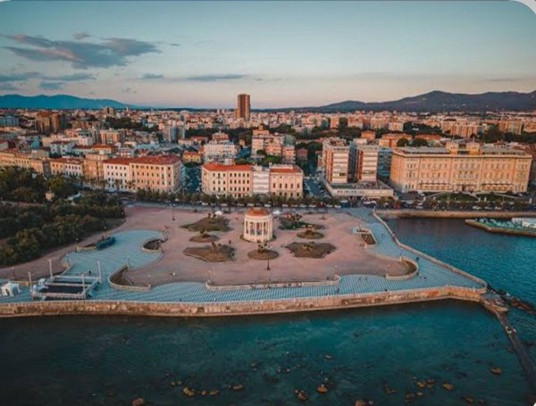 appartamento in vendita a Livorno in zona Lungomare