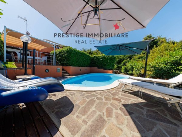 casa indipendente in vendita a Livorno in zona Montenero