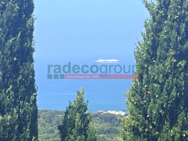 casa indipendente in vendita a Livorno in zona Montenero