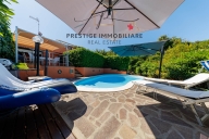 casa indipendente in vendita a Livorno in zona Montenero