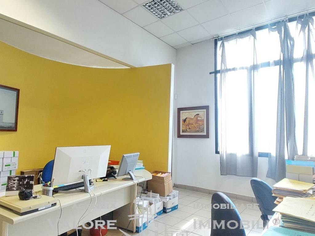 ufficio in vendita a Livorno in zona Centro Città
